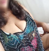 Body Massage / 𝗖𝗔𝗠 𝗦𝗘𝗥𝗩𝗜𝗖𝗘 𝗔 - puta in Colombo
