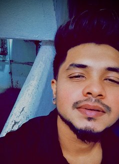 Body Massure for Female in Mumbai - Male escort in Mumbai Photo 2 of 11