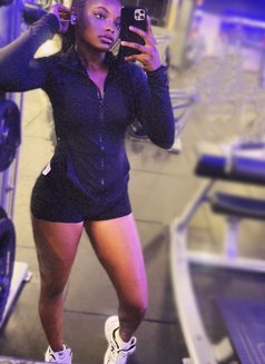 Body to body Massage - puta in Entebbe Photo 2 of 4