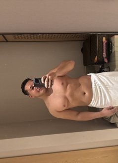 Body to body massage (gym boy) - Male escort in Dubai Photo 3 of 29