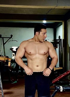 Body to body massage (gym boy) - Male escort in Dubai Photo 30 of 30