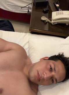 Body to body massage (gym boy) - Acompañantes masculino in Dubai Photo 28 of 29