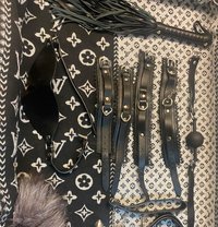 6 inches - Transsexual escort in Kuwait