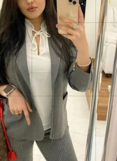 Bollywood Escorts in India - escort in Mumbai Photo 2 of 5