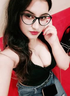 Bollywood Escorts in India - escort in Mumbai Photo 4 of 5