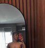 Bombay - Acompañantes transexual in Bangkok Photo 1 of 4