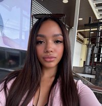 𝐁𝐥𝐚𝐬𝐢𝐚𝐧 Bombshell • Mixed - escort in Manila Photo 1 of 7