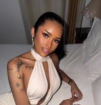 BombshellLu - Transsexual escort in Angeles City