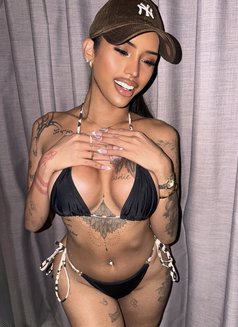 BombshellLu - Transsexual escort in Angeles City Photo 29 of 30
