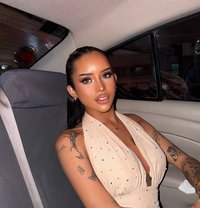 BombshellLu - Transsexual escort in Makati City