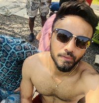 XLatino boi - Acompañantes masculino in Mumbai