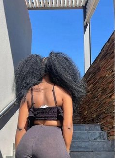 Bomma - puta in Sharjah Photo 1 of 2