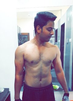Bond 007 - Acompañantes masculino in Pune Photo 4 of 4