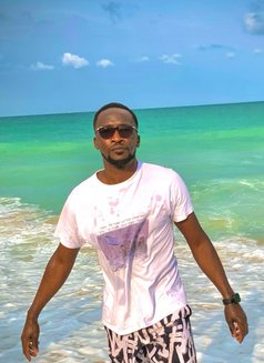 Bonface - Masajista in Mombasa Photo 4 of 6
