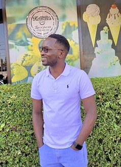 Bonface - masseur in Nairobi Photo 5 of 5