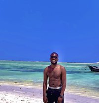 Bonface - masseur in Nairobi