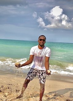 Bonface - masseur in Mombasa Photo 6 of 6