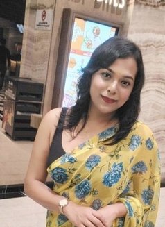 Bong Beauty in Ur City - Transsexual escort in Bangalore Photo 5 of 6