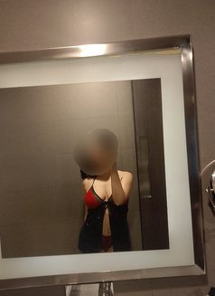 Bong Dasshumi - escort in Kolkata Photo 4 of 5