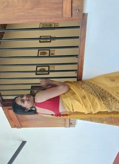 Bong Girl Rupa - Transsexual escort in Bangalore Photo 16 of 18