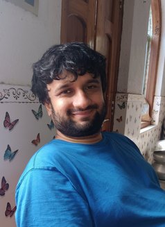 Bong Guy - Acompañantes masculino in Chennai Photo 1 of 2