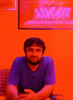 Bong Guy - Acompañantes masculino in Chennai Photo 2 of 2