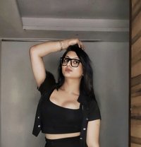 Bong T-girl Sara for Real & Vertual Fun - Transsexual escort in New Delhi