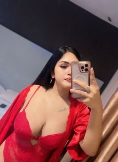Bonita - escort in Surabaya Photo 7 of 11