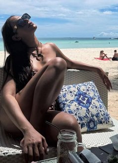 Bonita X Jhaia - Transsexual escort in Manila Photo 9 of 9