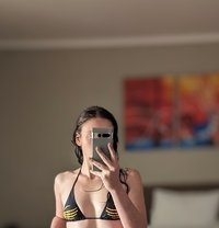 Bonnie - adult performer in Canberra