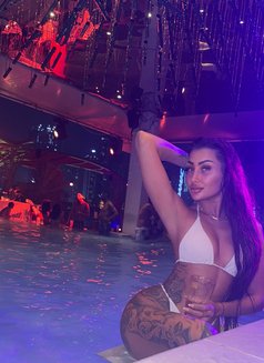 Bonnie - puta in Dubai Photo 1 of 6