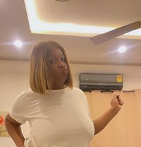 Bonnie - escort in Accra
