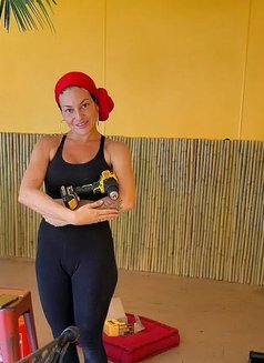 Bonnina - escort in Berlin Photo 2 of 3