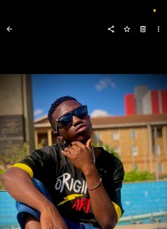 Bonventure - Male escort in Nairobi Photo 2 of 8