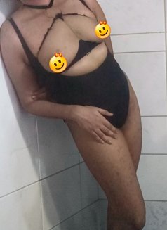 Booby Hot - Acompañantes transexual in Colombo Photo 4 of 7