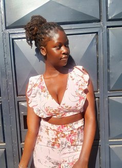 Booby Tall Tessie - adult performer in Nairobi Photo 1 of 1