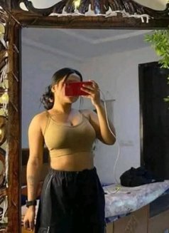 Book a Hook Up/ Cam / in Good Price 🇳🇵 - puta in Butwal Photo 2 of 4