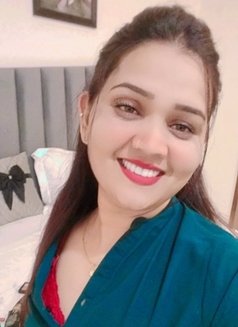 Book Call Girls in Noida With 100% Real - puta in Noida Photo 1 of 3