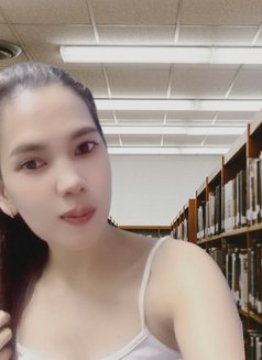 Book Me - Intérprete de adultos in Pasig Photo 3 of 6