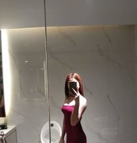 Bool - escort in Manila