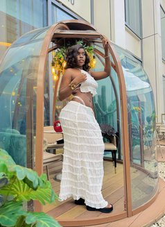 Mulan - puta in Hong Kong Photo 4 of 5