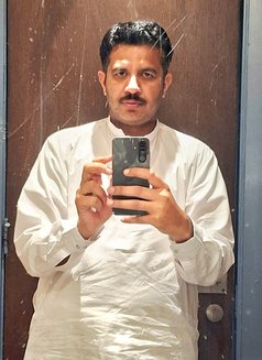 Boraq - Acompañantes masculino in Riyadh Photo 1 of 1