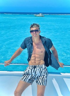 Boreo - Male escort in Cairo Photo 1 of 25