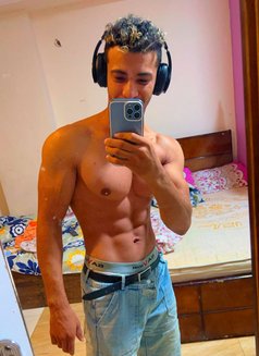 Boreo - Male escort in Cairo Photo 14 of 25