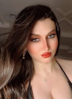 Boshra - Transsexual escort agency in Riyadh Photo 28 of 30