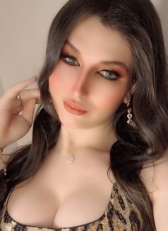 Boshra - Transsexual escort agency in Riyadh Photo 29 of 30