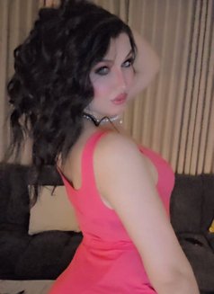 Boshra - Agencia de acompañantes transexuales in Riyadh Photo 17 of 25