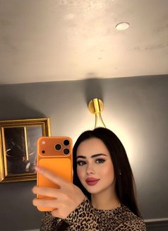 Boshra - escort in Abu Dhabi Photo 5 of 11