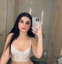 Boshra - puta in Abu Dhabi Photo 7 of 9