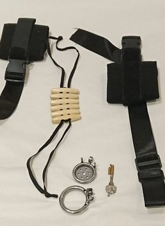 Bossy Kelly - dominatrix in Riyadh Photo 5 of 6